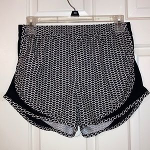 Nike black and white scalloped running shorts